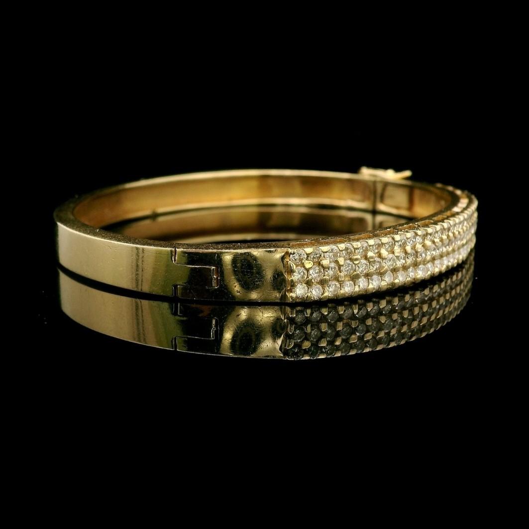 14k Yellow Gold and 2.25cttw Diamond Bangle Bracelet 6.75"