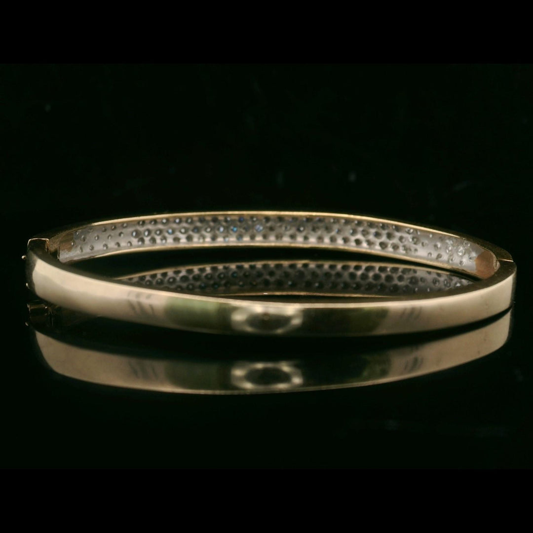 14k Yellow Gold and 1cttw Pave Diamond Vintage Bangle Bracelet 6.25"