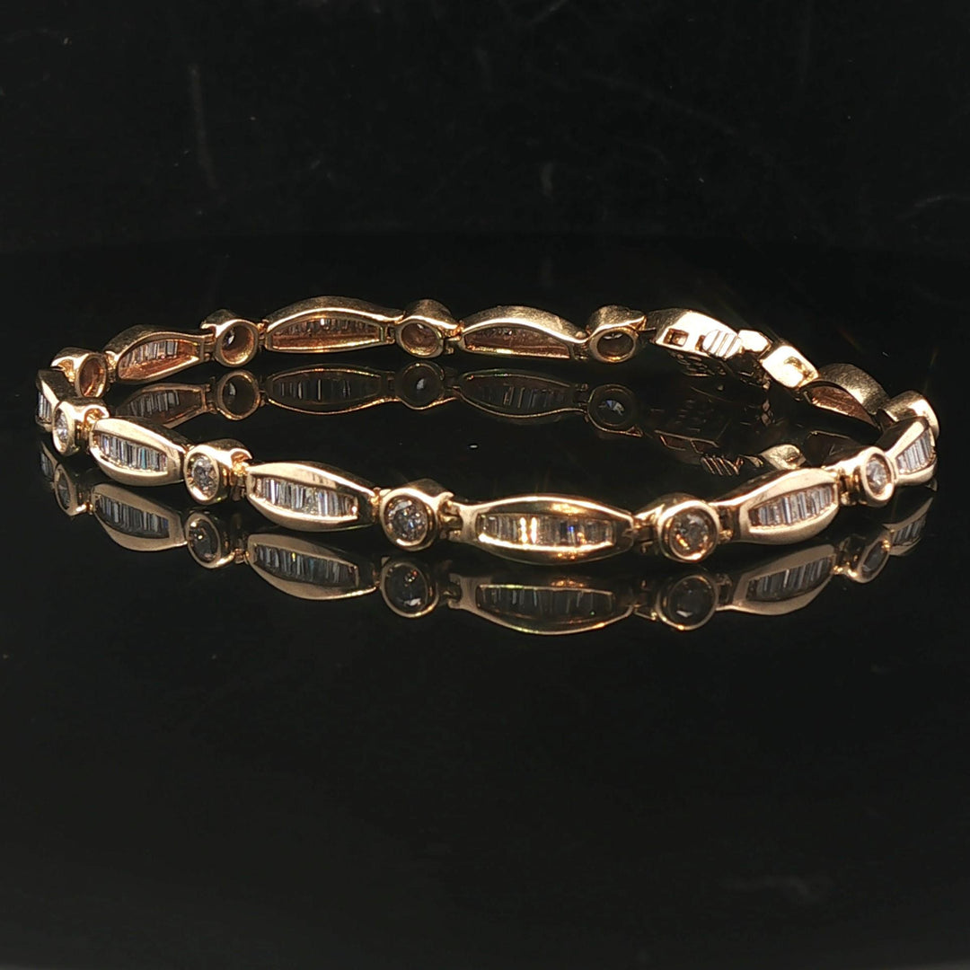 14k Yellow Gold and 2cttw Round and Baguette Diamond Link Bracelet 7.25"