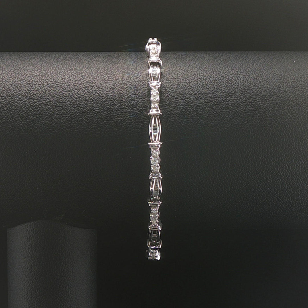 14k White Gold and 1cttw Round and Baguette Diamond Link Bracelet 7"