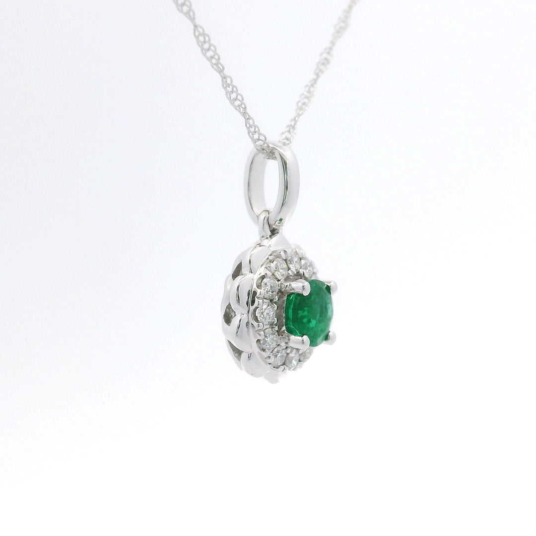 Brand New 14k White Gold Emerald and Diamond Halo Pendant Necklace 18"