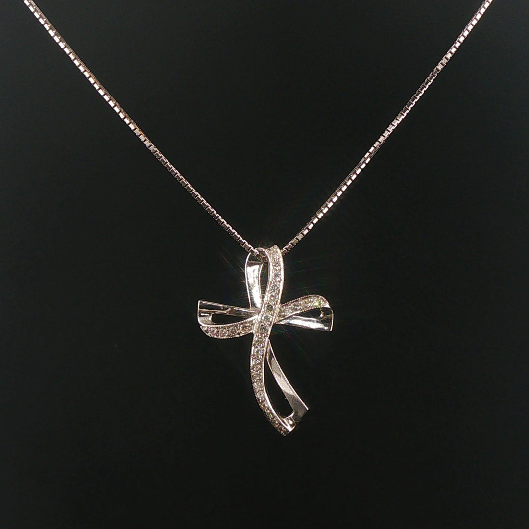 14k White Gold and 1cttw Diamond Fancy Cross Pendant Necklace Italy 20"