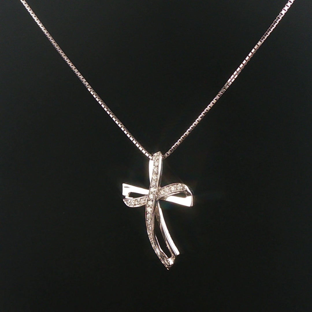 14k White Gold and 1cttw Diamond Fancy Cross Pendant Necklace Italy 20"