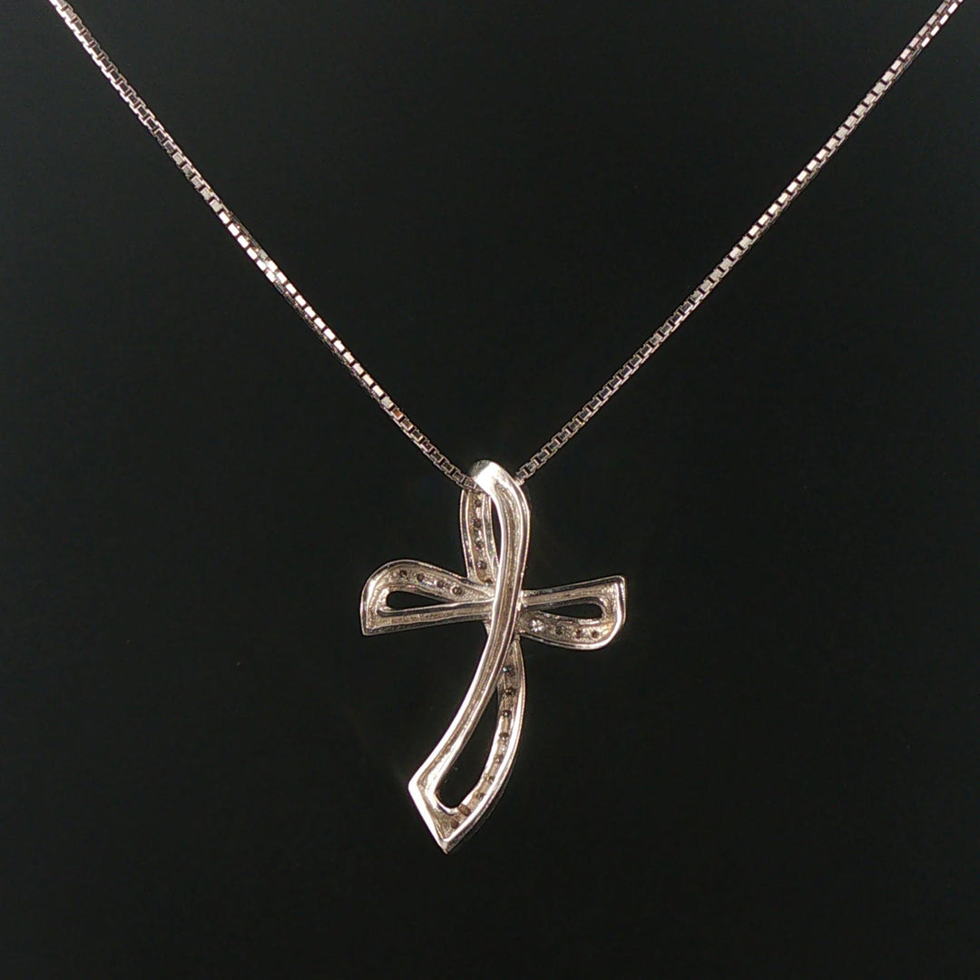 14k White Gold and 1cttw Diamond Fancy Cross Pendant Necklace Italy 20"