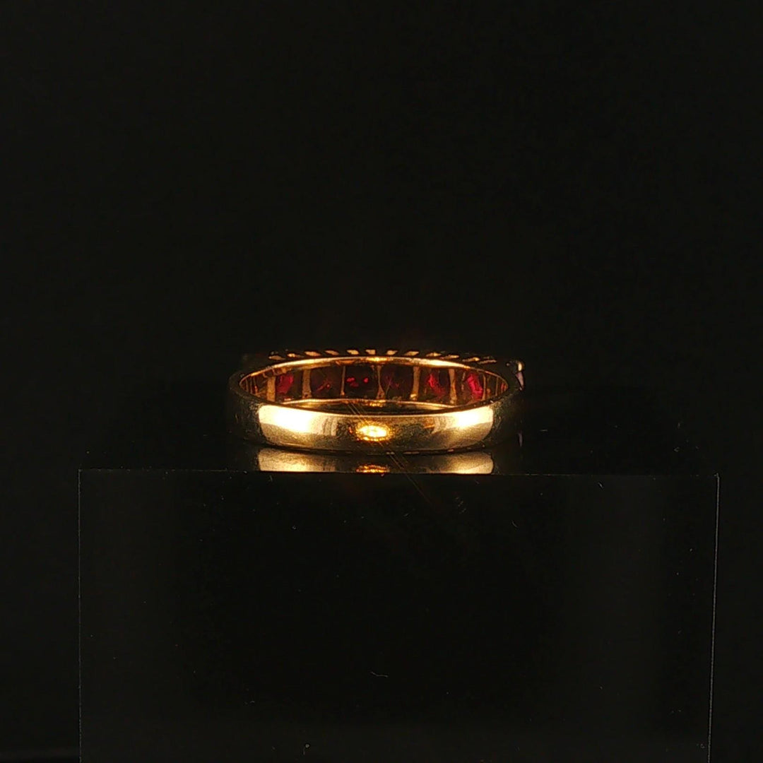 18k Yellow Gold and 1cttw Round Vintage Ladies Band Ring Size 8.25