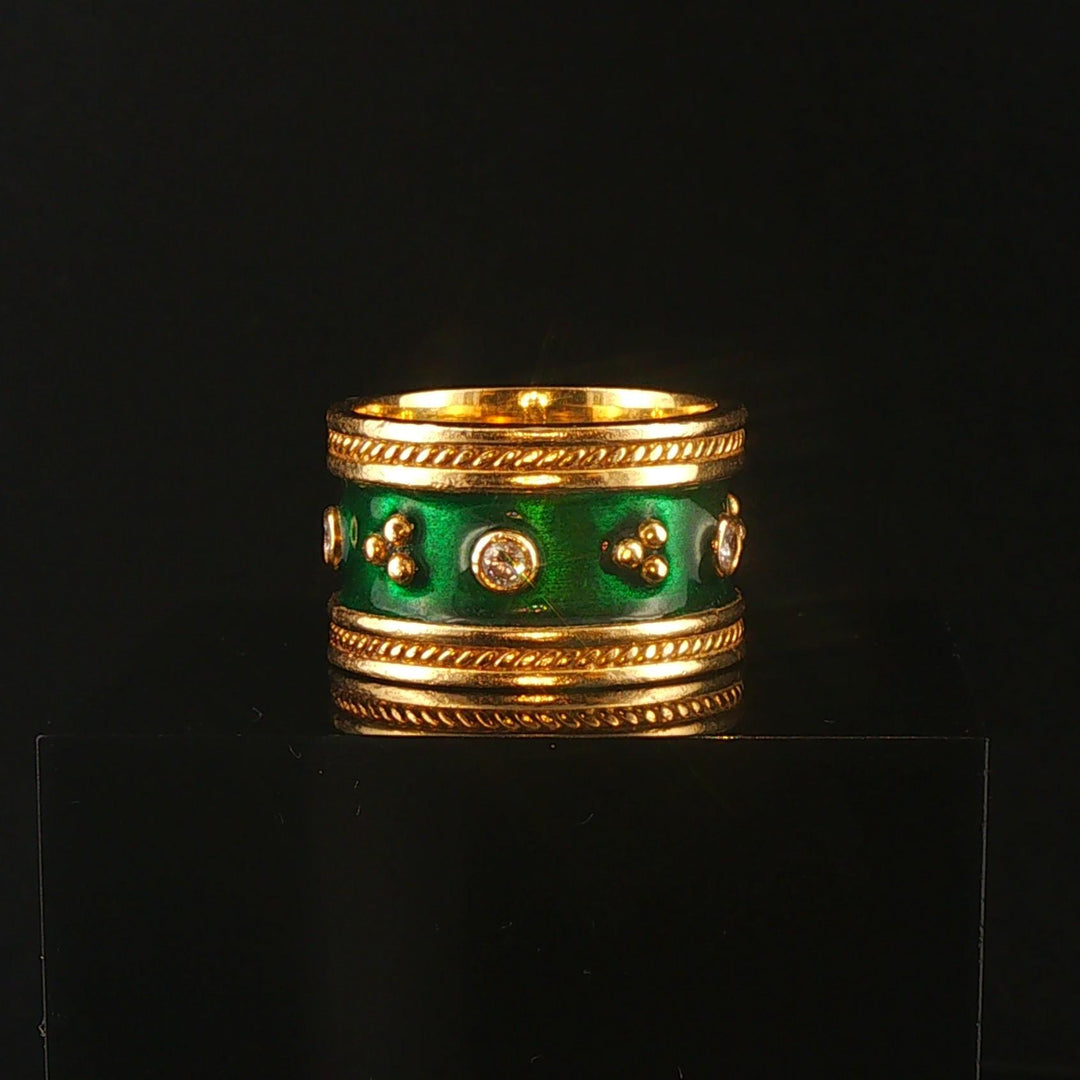 18k Yellow Gold Green Enamel and Diamond Vintage Solid Band Ring Size 6.5