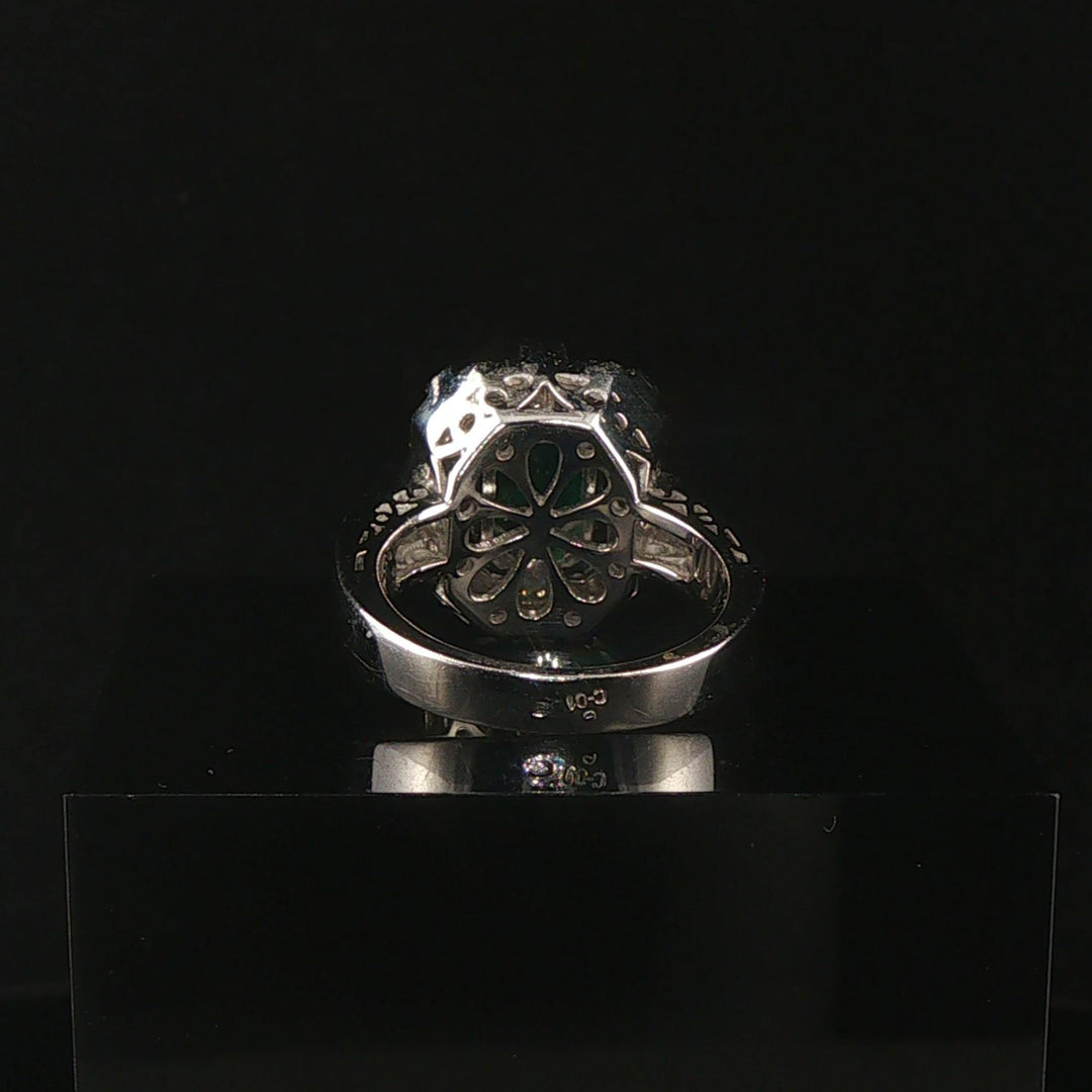 18k White Gold Emerald and 0.73cttw Diamond Vintage Ring Size 5