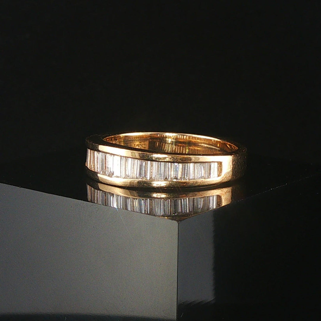 14k Yellow Gold and 0.75cttw Baguette Cut Diamond Men's Band Ring Size 10