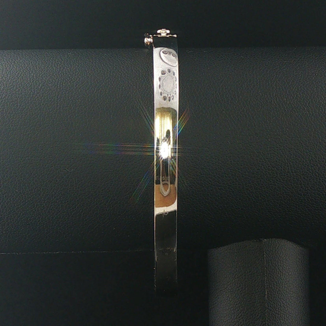 18k White Gold and 3.48ttw Diamond Heavy 23.7g Bangle Bracelet 7.25"