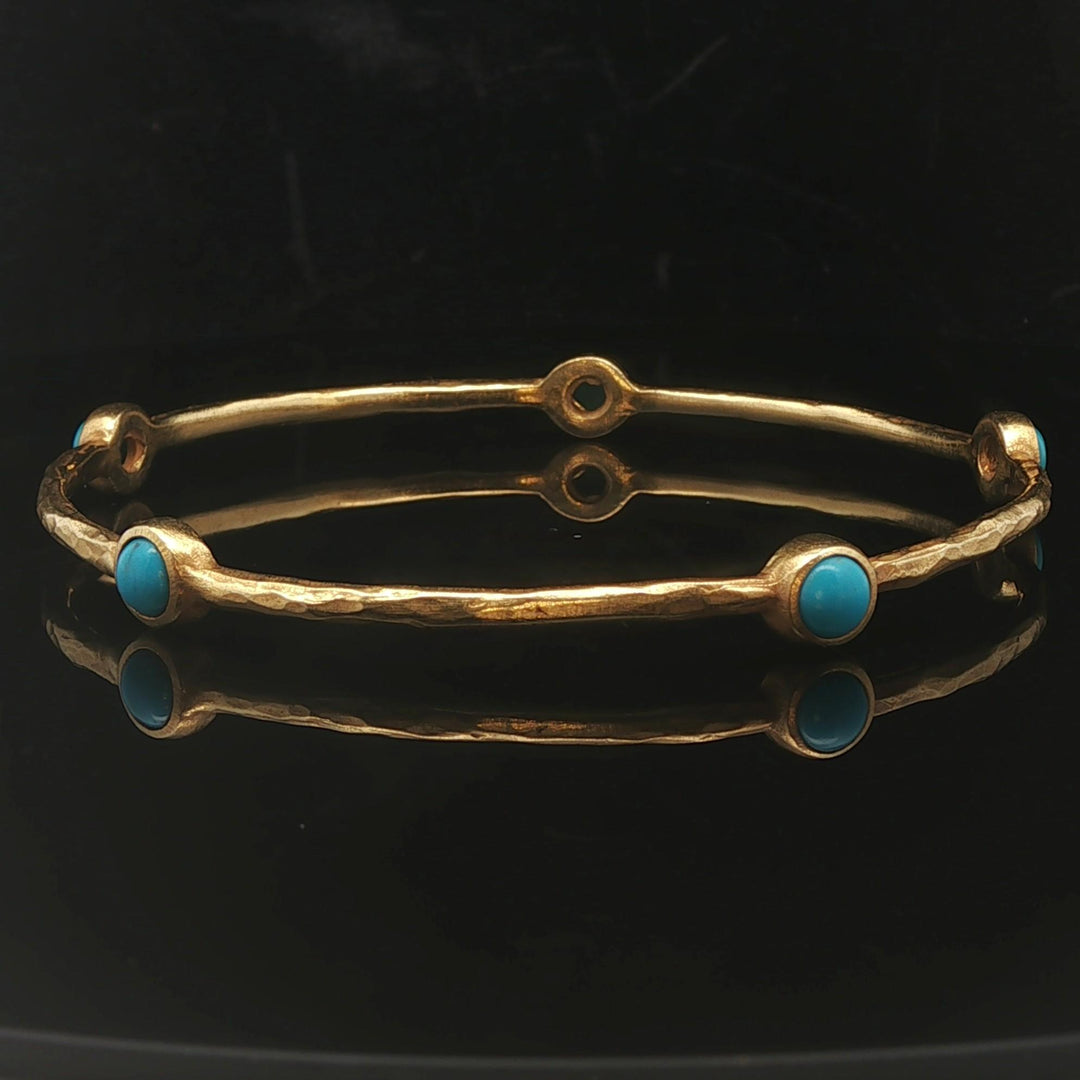 18k Yellow Gold and Cabochon Turquoise 16.4g Vintage Hammered Bangle Bracelet 8"