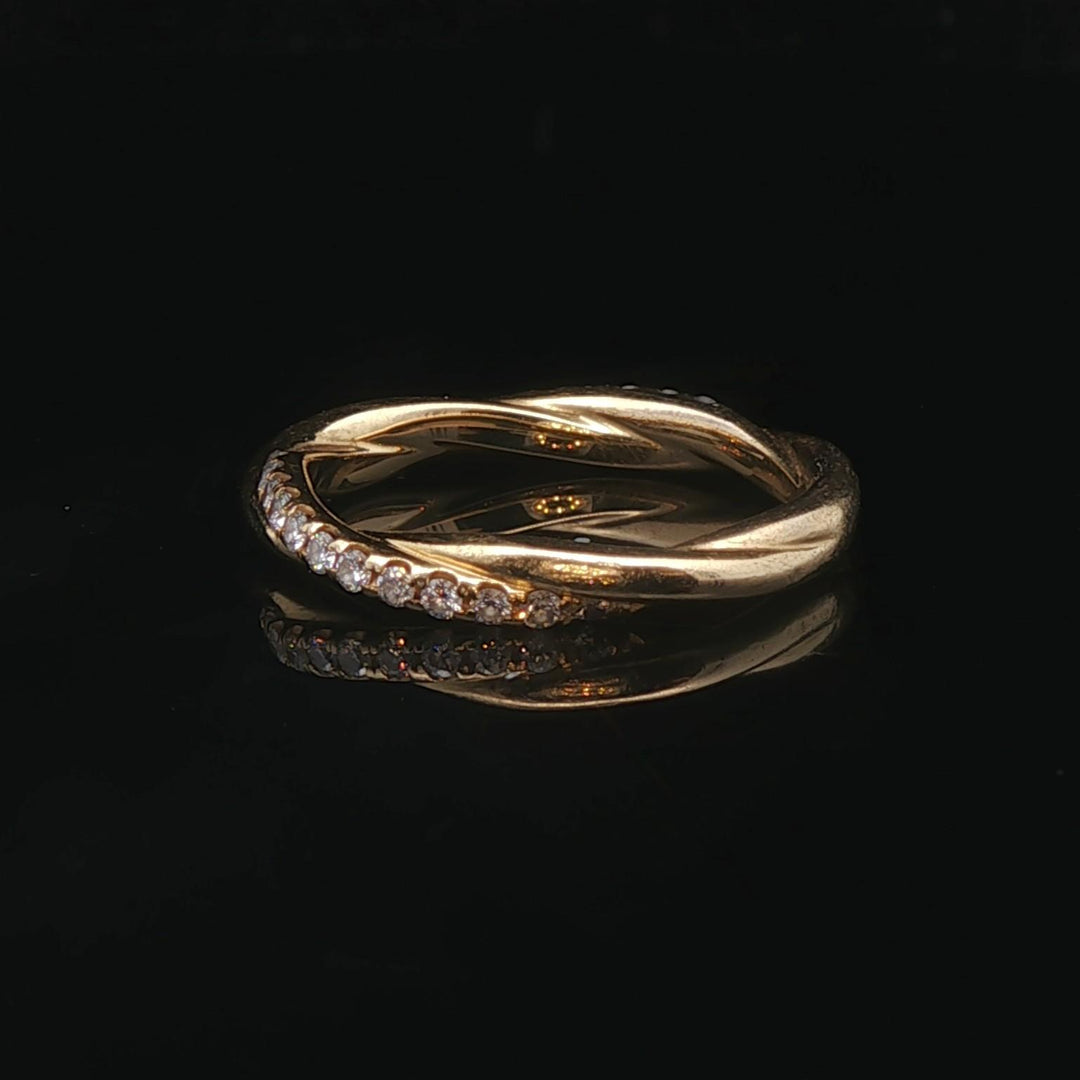 18k Yellow Gold and 0.25cttw Diamond Crossover Band Ring Size 4.25