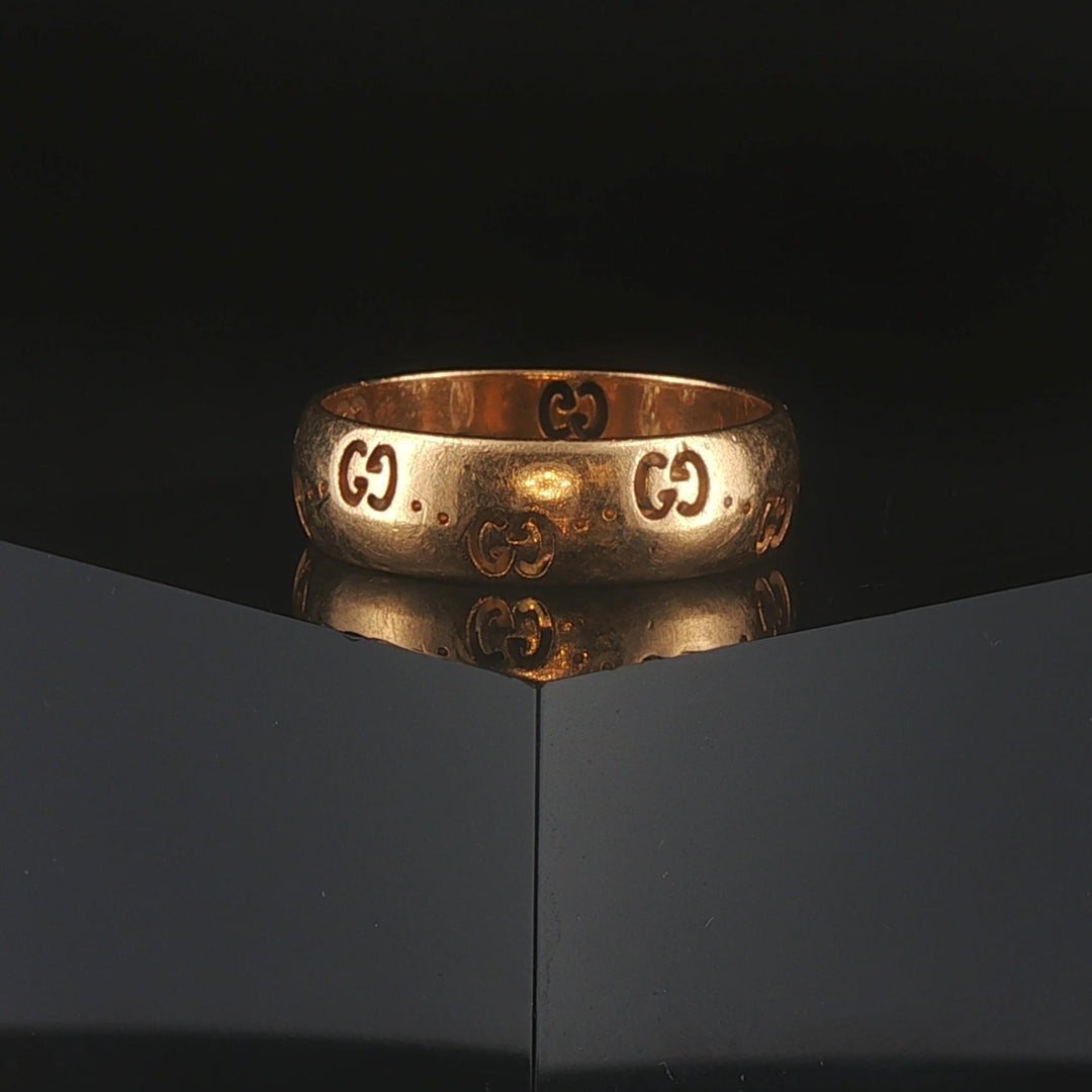 Gucci 18k Yellow Gold 5.5g Solid Logo Band Ring Italy Size 8.5