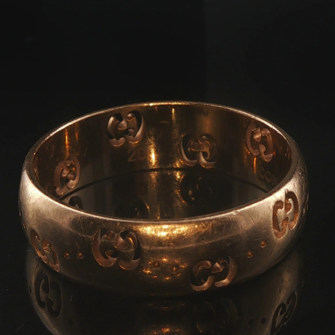 Gucci 18k Yellow Gold 5.5g Solid Logo Band Ring Italy Size 8.5