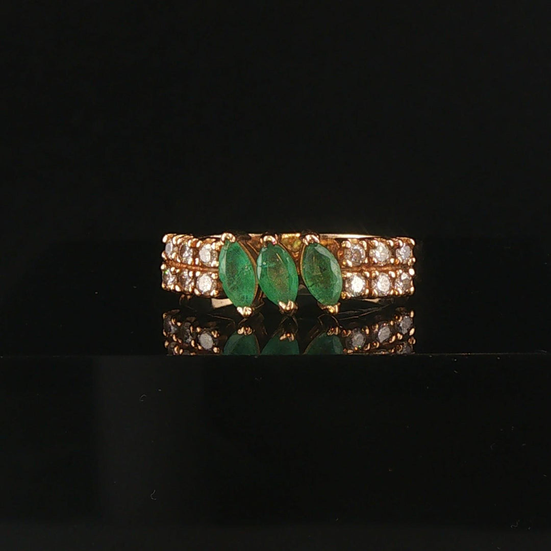 14k Yellow Gold Emerald and Diamond Vintage Band Ring Size 5.5