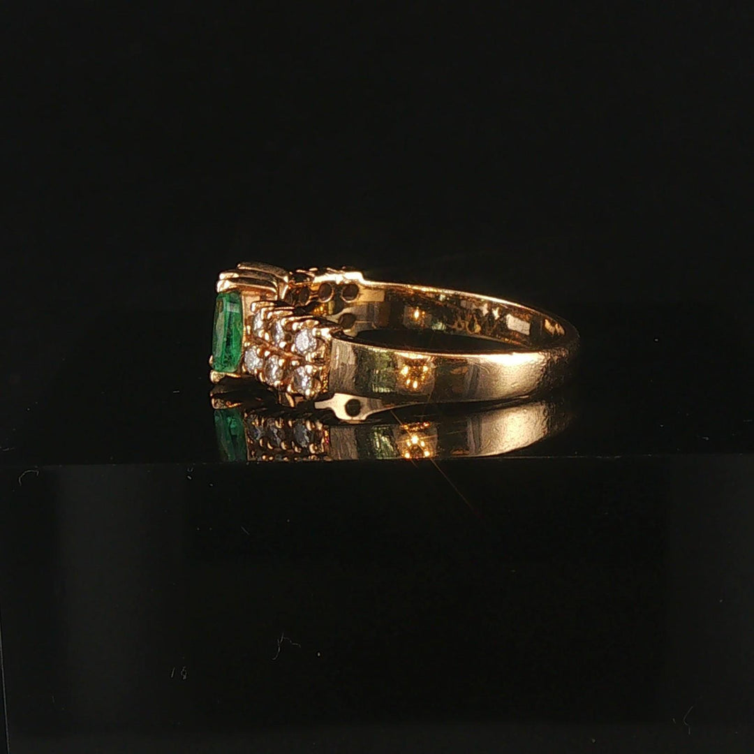 14k Yellow Gold Emerald and Diamond Vintage Band Ring Size 5.5