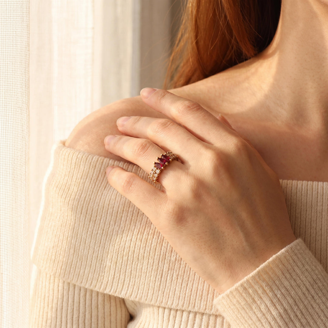 14k Yellow Gold Ruby and Diamond Vintage Band Ring Size 5.5
