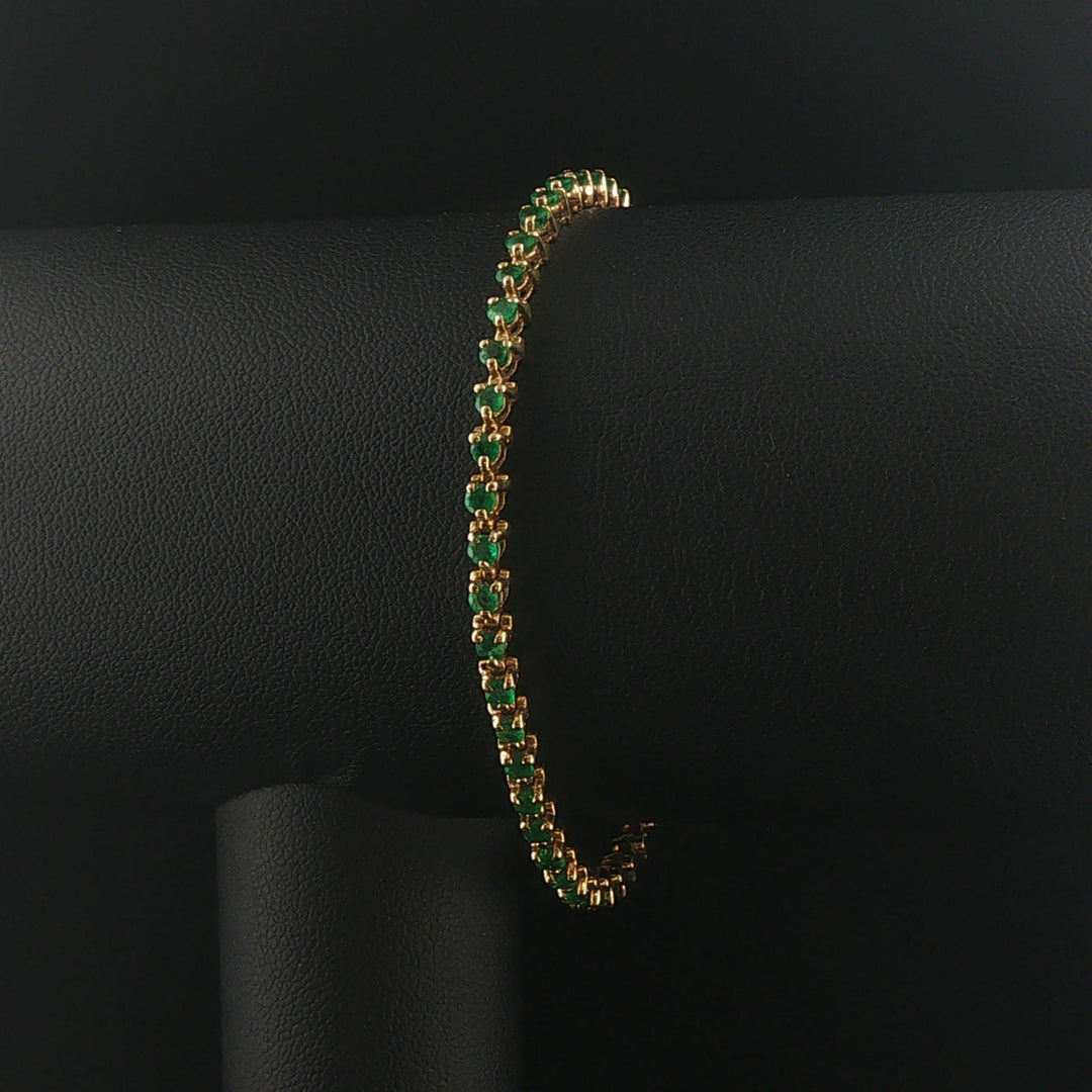 14k Yellow Gold and 1.44cttw Emerald Vintage Tennis Bracelet 6.75"