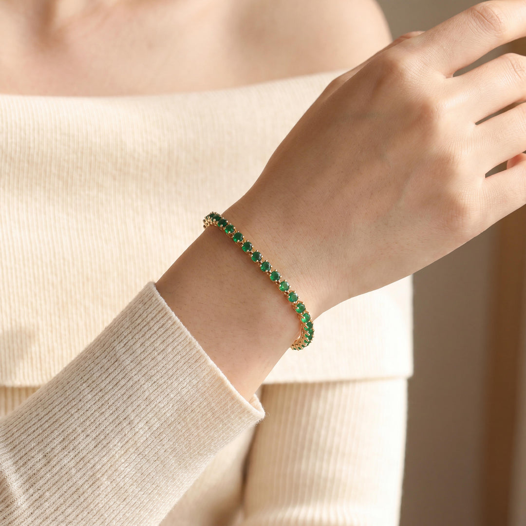14k Yellow Gold and 1.44cttw Emerald Vintage Tennis Bracelet 6.75"