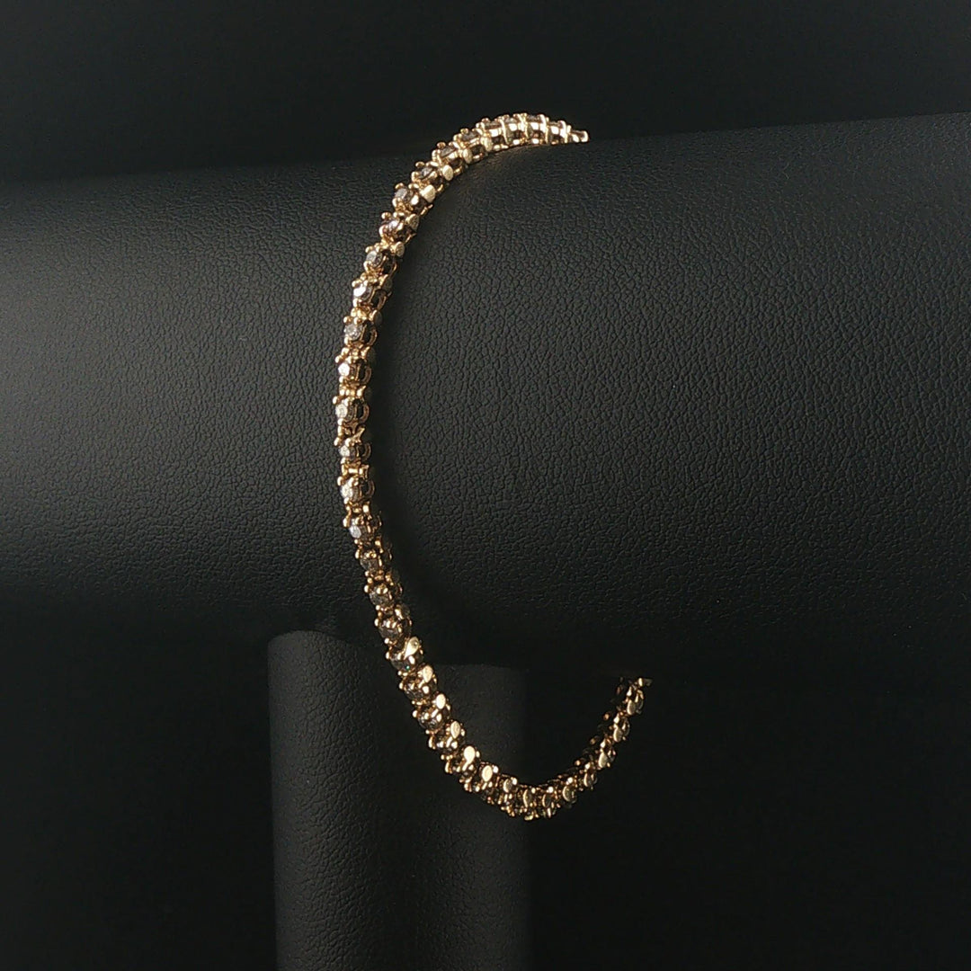 14k Yellow Gold and 1.62cttw Diamond Vintage Tennis Bracelet 7.25"