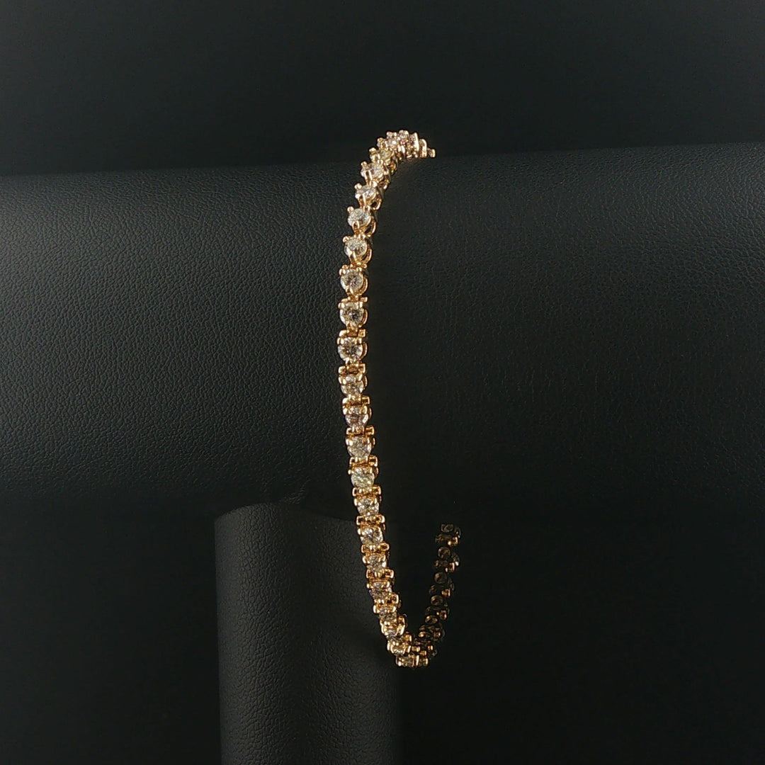 14k Yellow Gold and 4cttw Diamond Vintage Tennis Bracelet 7.5"