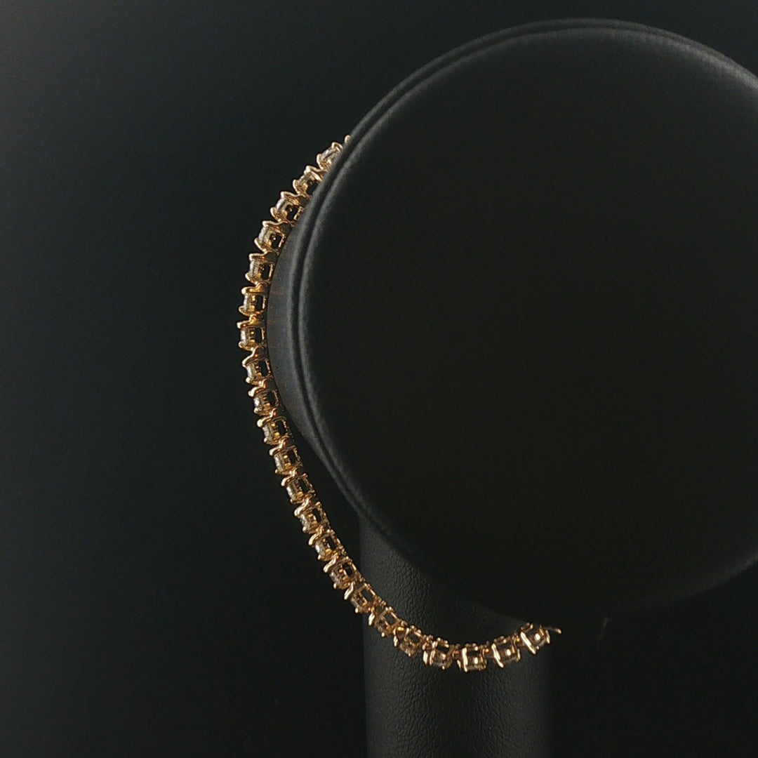 14k Yellow Gold and 4cttw Diamond Vintage Tennis Bracelet 7.5"