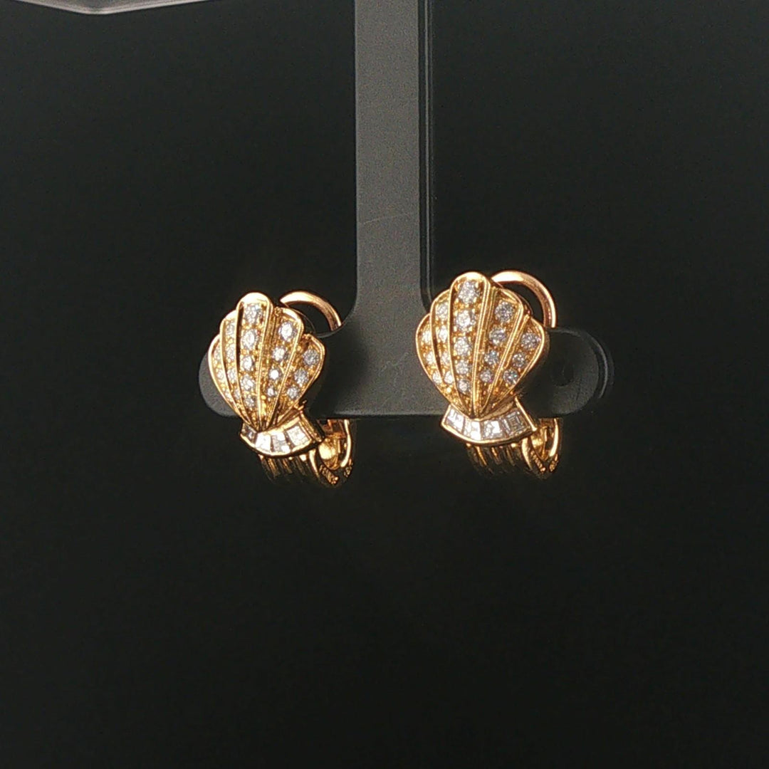 French 18k Yellow Gold and 0.80cttw VS Diamonds Vintage Shell Clip On Earrings