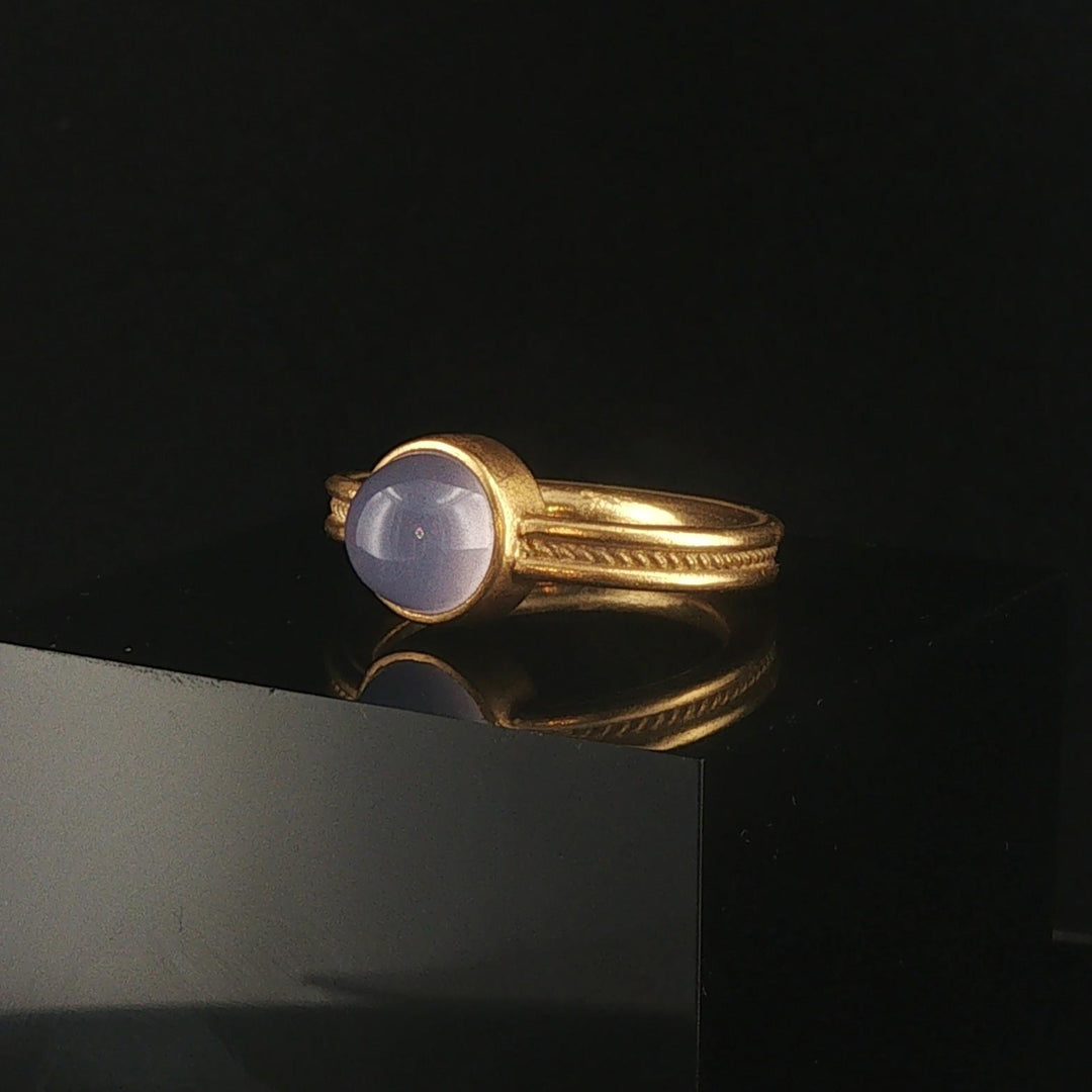 20k Yellow Gold and Cabochon Blue Moonstone Solid Vintage Ring Size 5.25