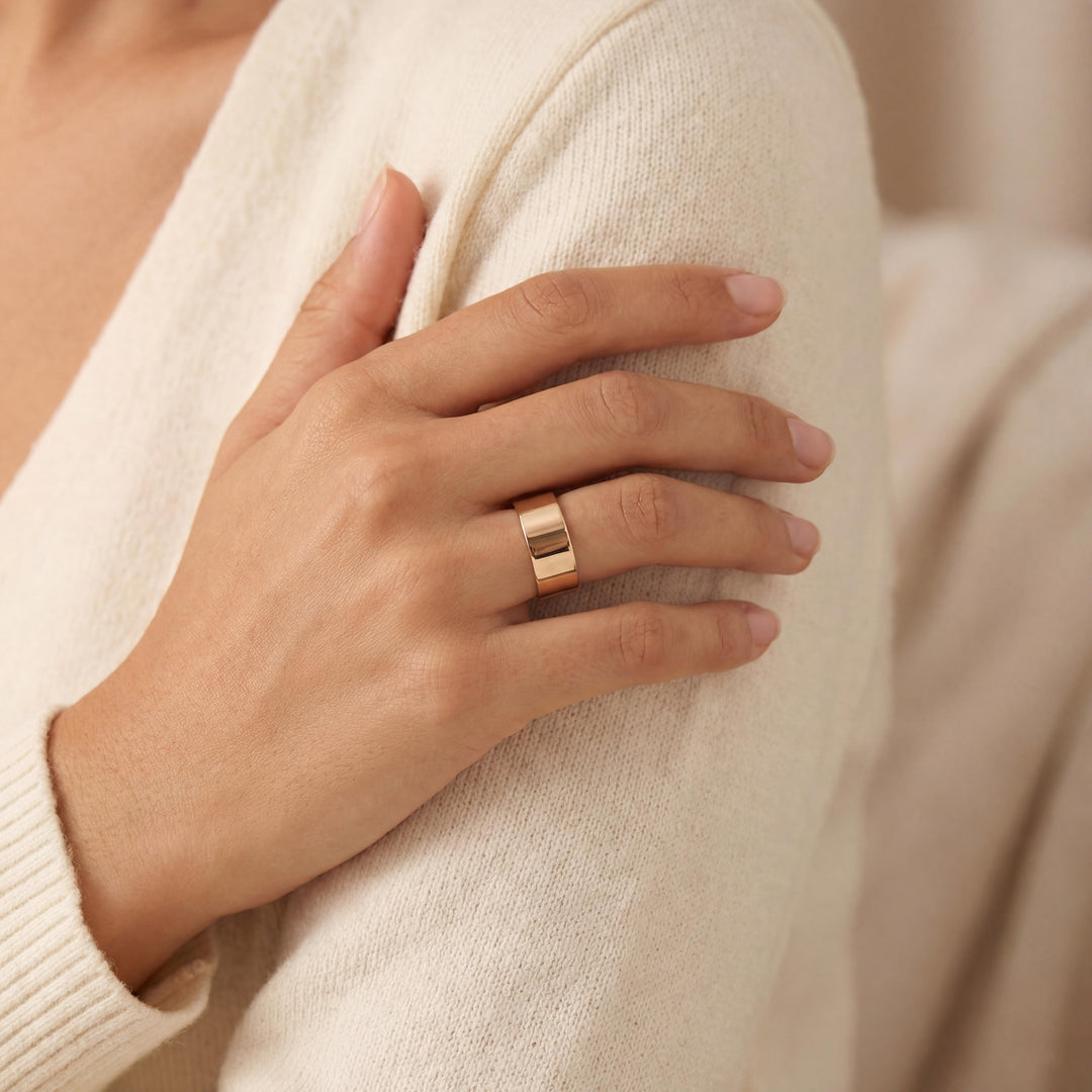 18k Yellow Gold 5.4g Solid Flat Edge 6.5mm Band Ring Size 6