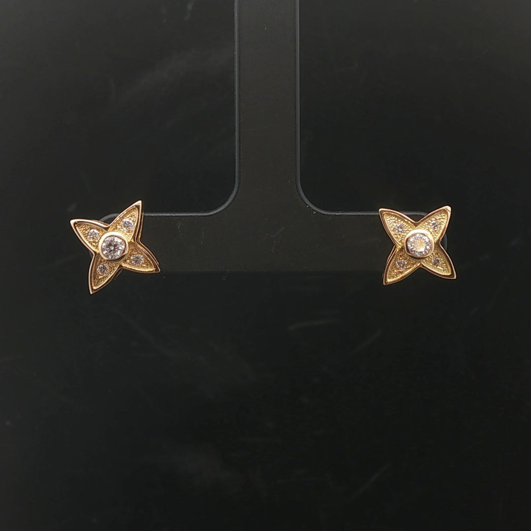18k Yellow Gold and 0.30cttw Diamond Star Stud Earrings