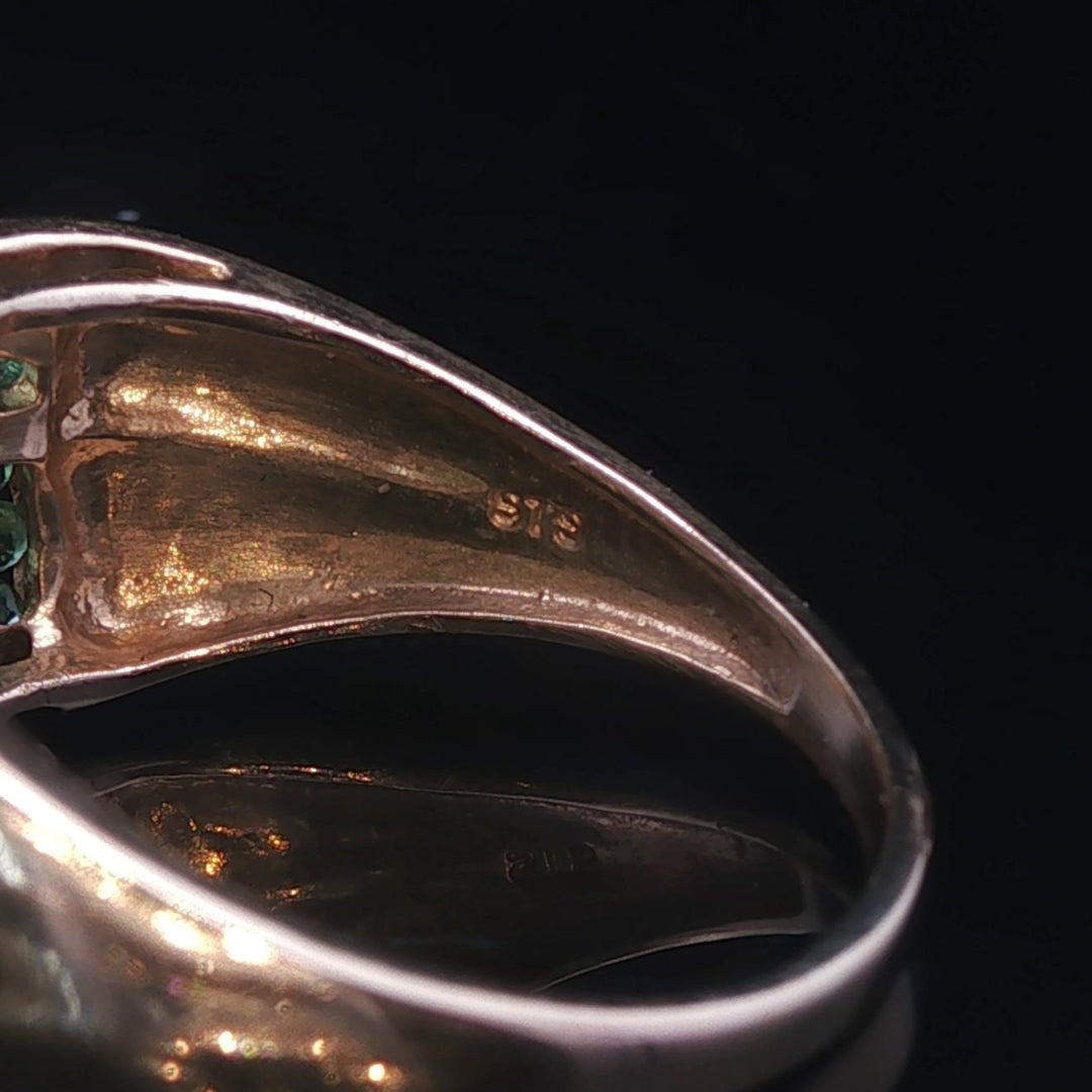 14k Yellow Gold and Tsavorite 5.5g Ladies Band Ring Size 9