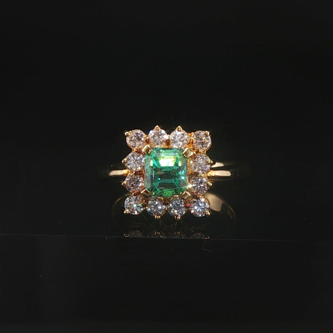 18k Yellow Gold 0.88ct Emerald and 0.62cttw Diamond Halo Ring Size 4.75