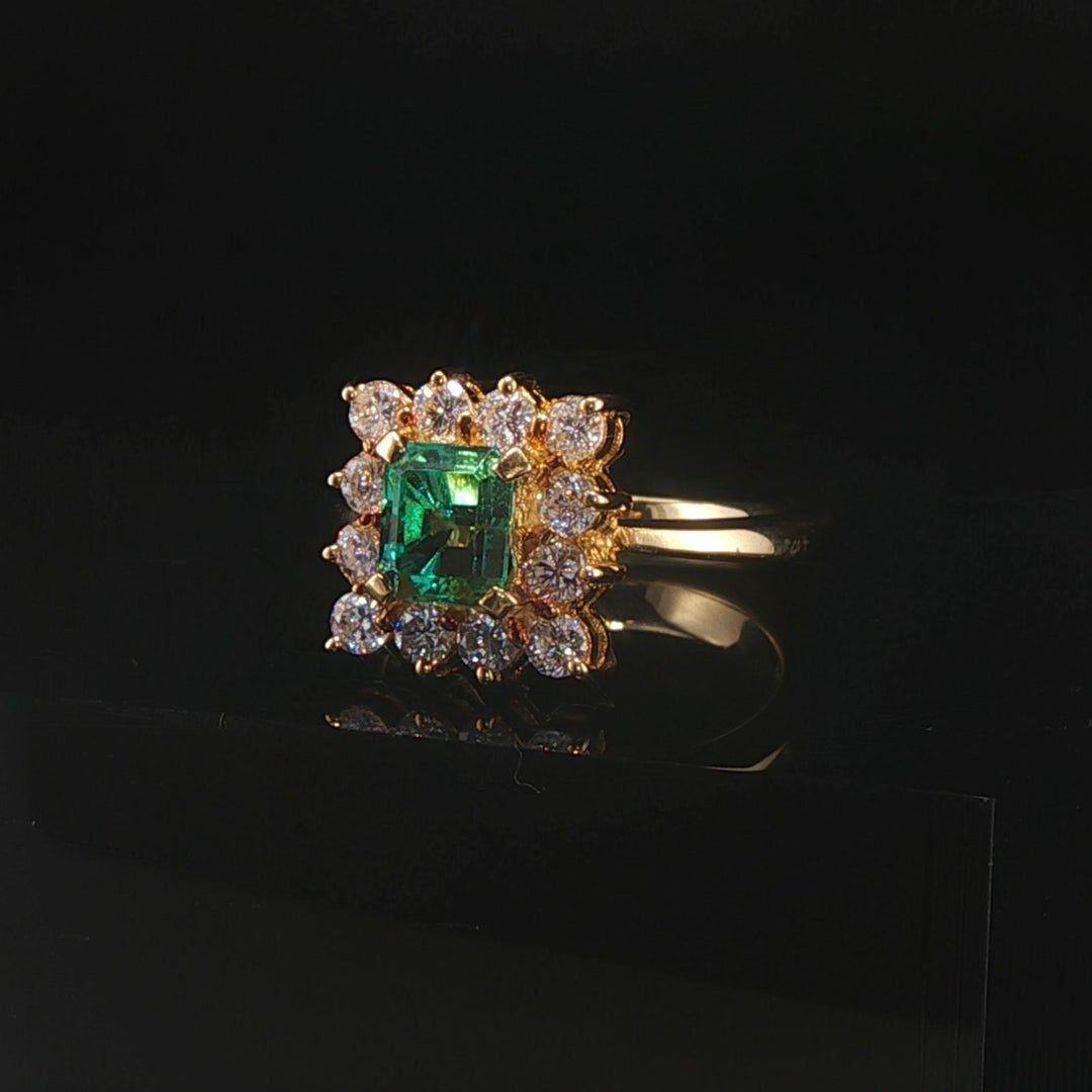 18k Yellow Gold 0.88ct Emerald and 0.62cttw Diamond Halo Ring Size 4.75