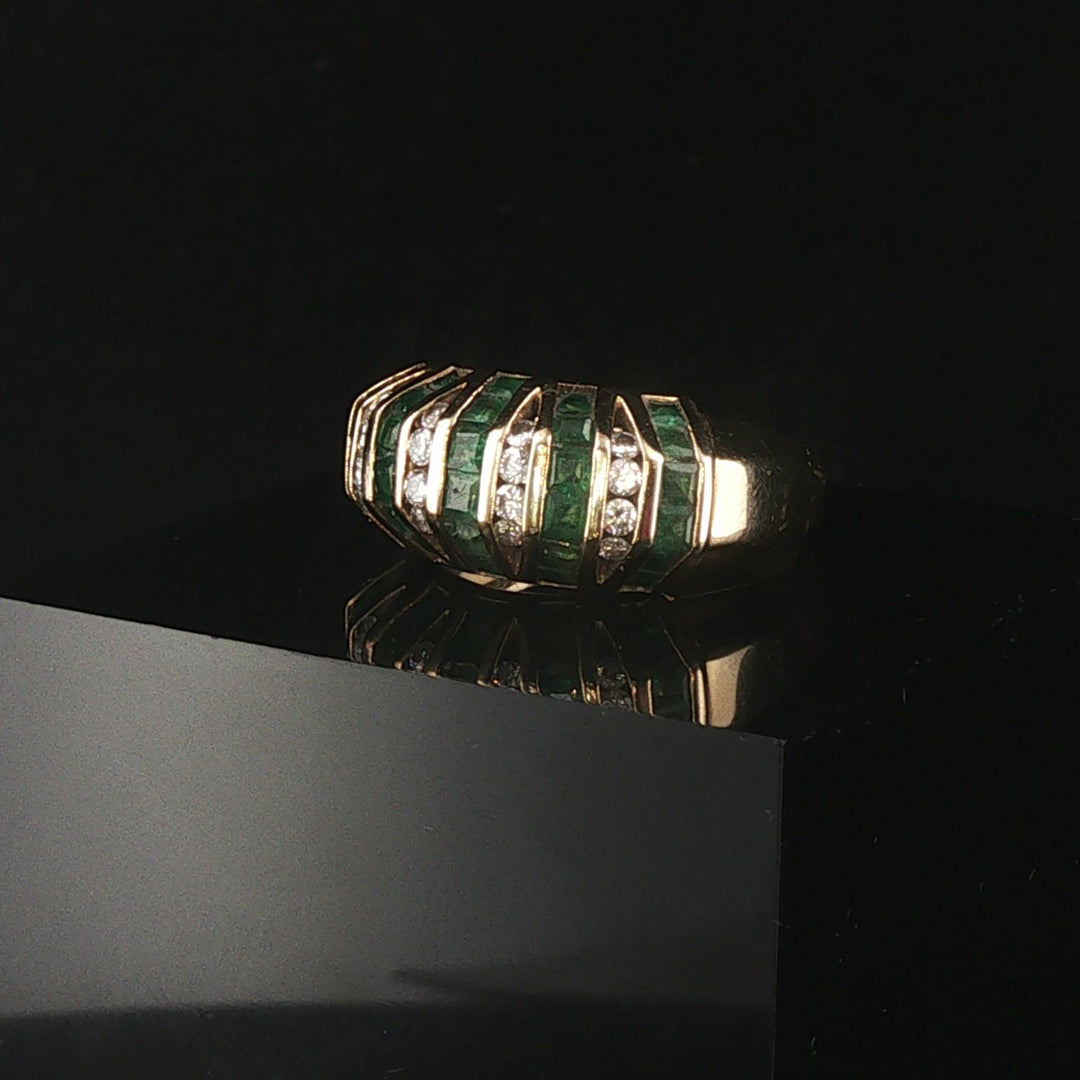 14k Yellow Gold Emerald and 0.26cttw Diamond Band Ring Size 6.5