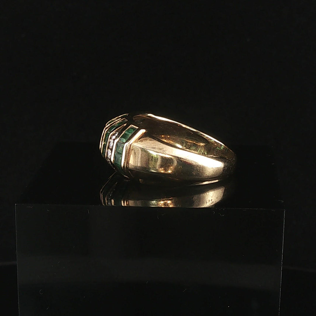 14k Yellow Gold Emerald and 0.26cttw Diamond Band Ring Size 6.5