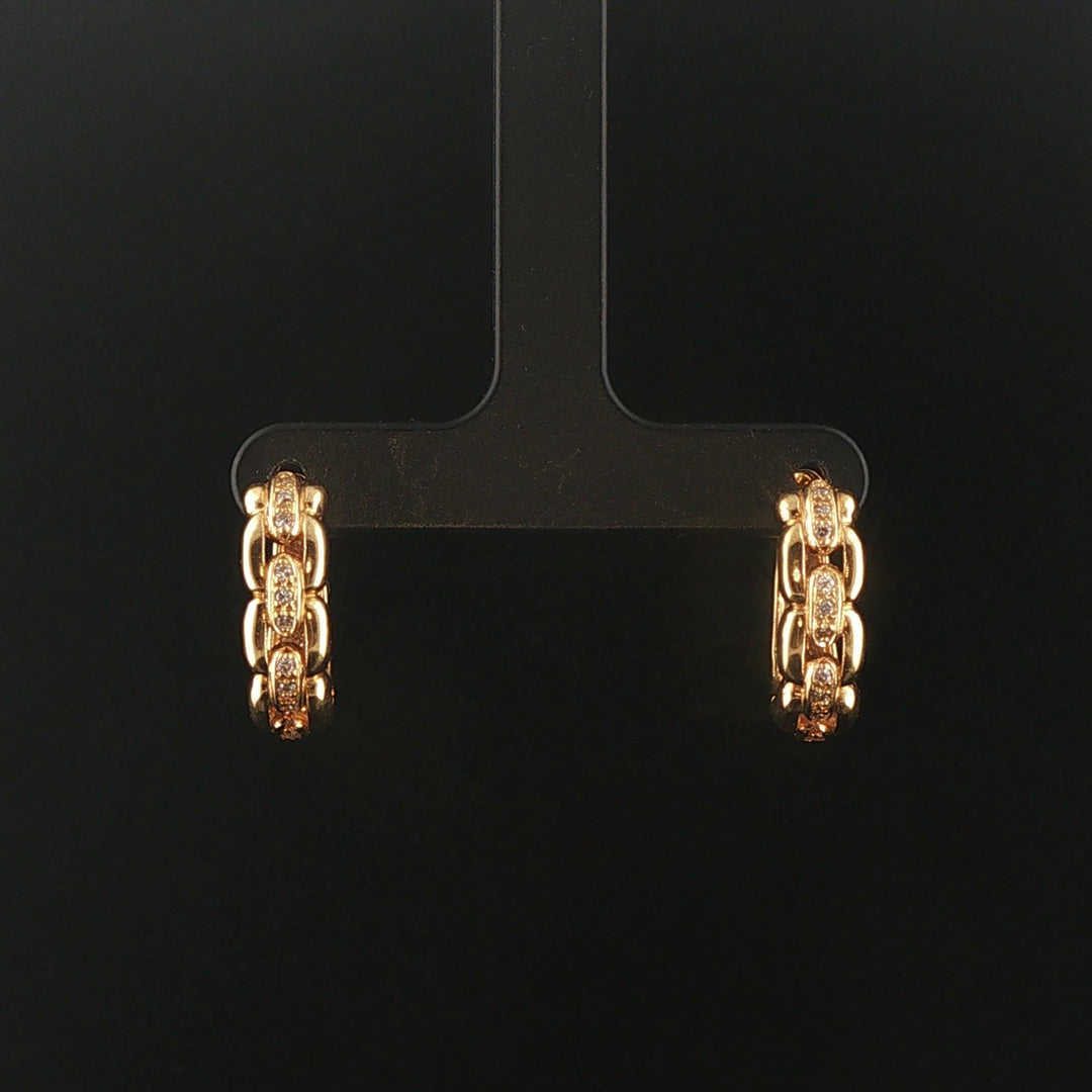 14k Yellow Gold and 0.14cttw Diamond Chain Design Hoop Earrings 0.75"