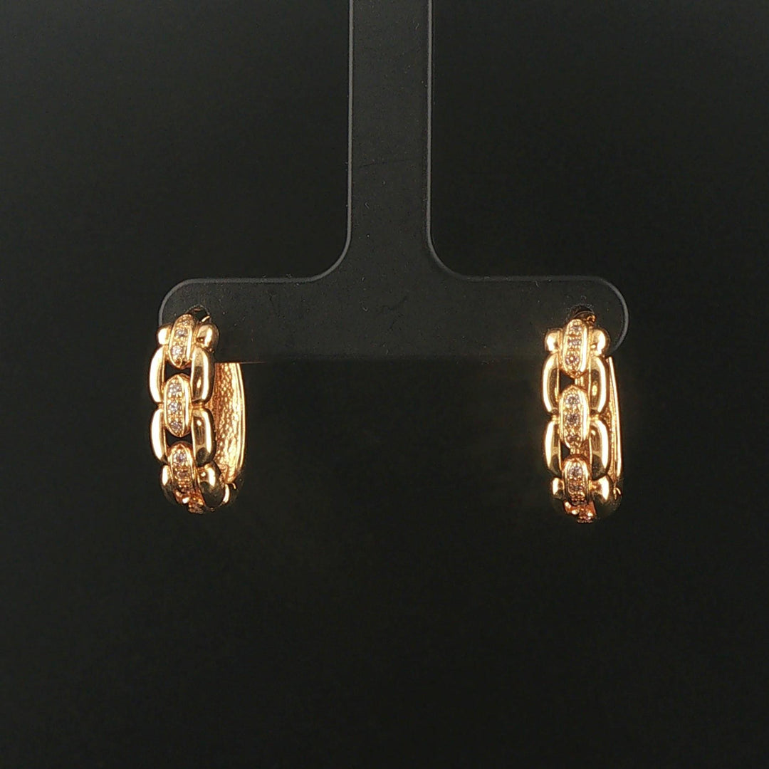 14k Yellow Gold and 0.14cttw Diamond Chain Design Hoop Earrings 0.75"