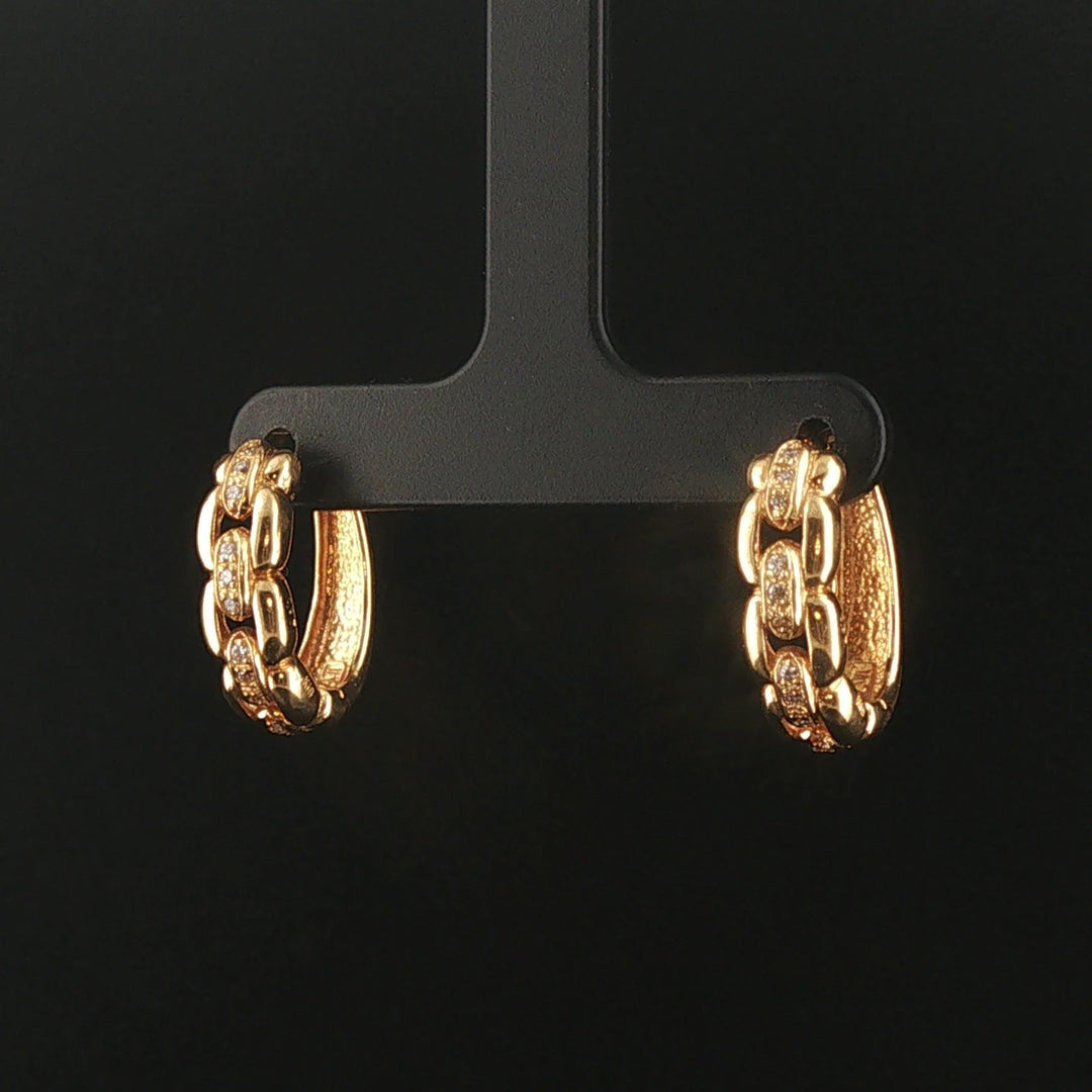 14k Yellow Gold and 0.14cttw Diamond Chain Design Hoop Earrings 0.75"