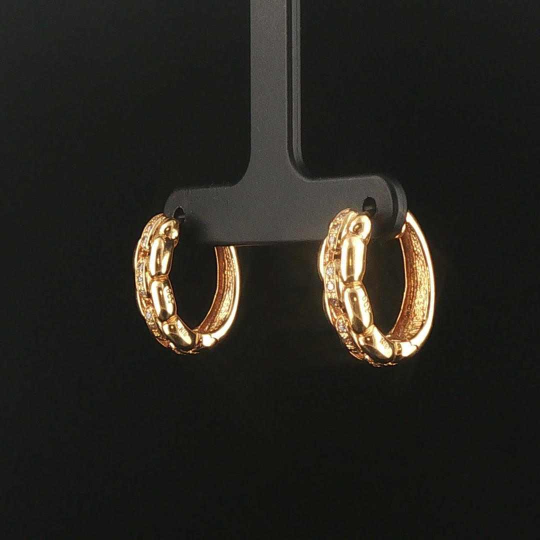 14k Yellow Gold and 0.14cttw Diamond Chain Design Hoop Earrings 0.75"