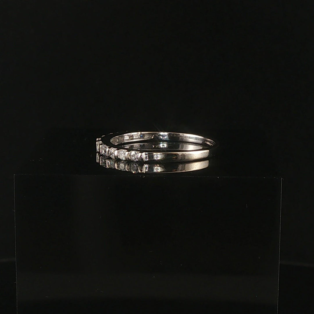 18k White Gold 0.50cttw Baguette and Round Cut Diamond Thin Band Ring Size 7