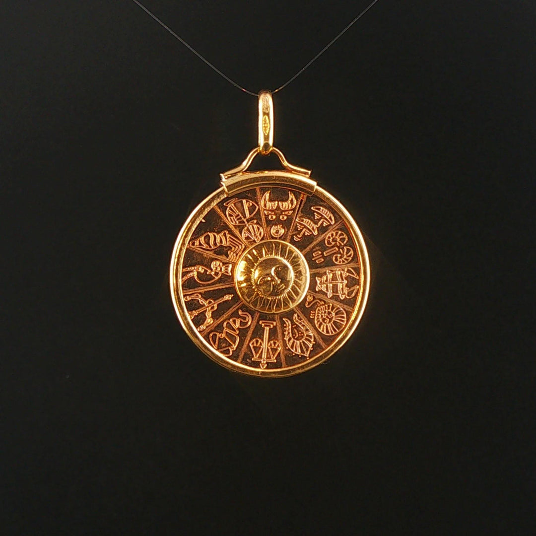 18k Yellow Gold 7.2g UnoAErre Vintage Zodiac Pendant Italy 1.5"