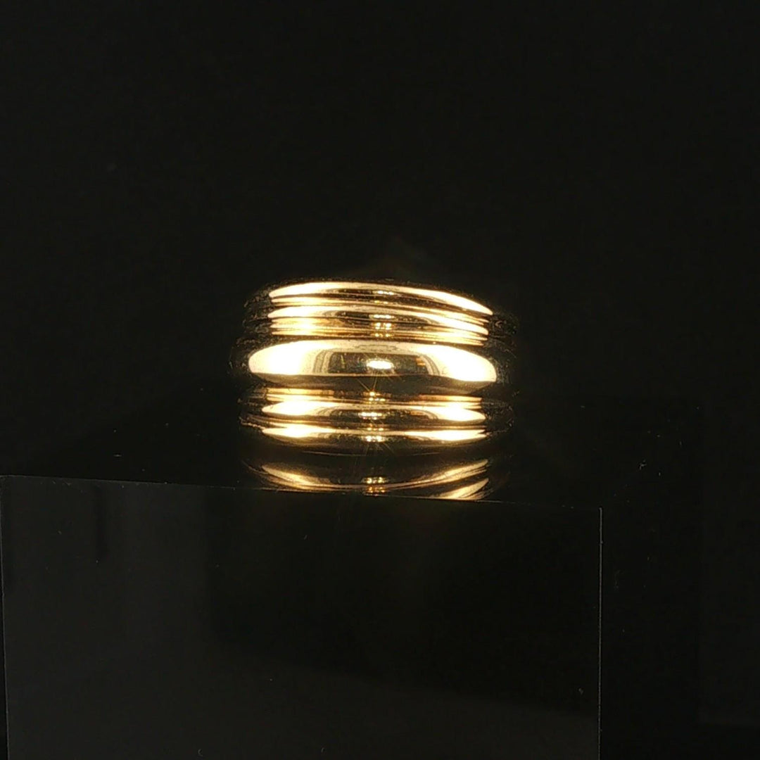 18k Yellow Gold 7.7g UnoAErre Solid Ribbed Graduated Band Ring Italy Size 5.75