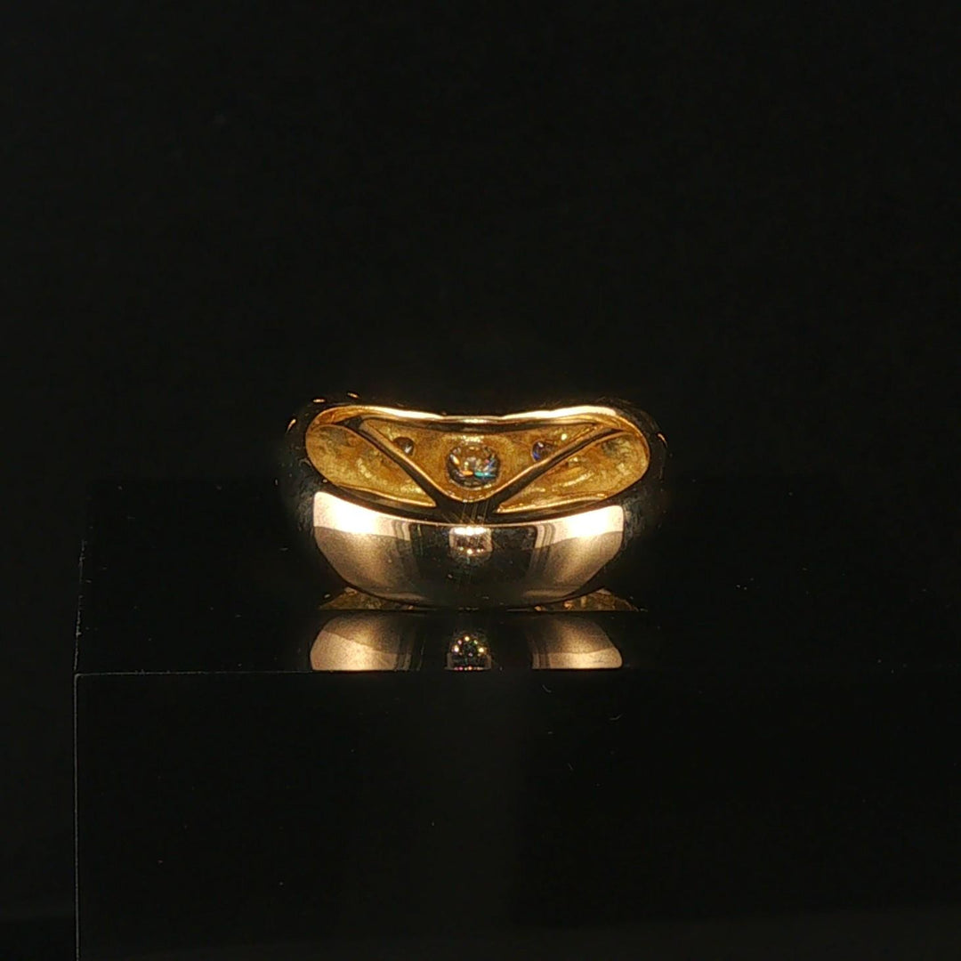 18k Yellow Gold and 0.35cttw Pave Set Diamond Curved Band Ring Size 5