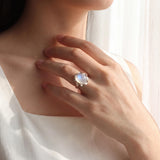 14k White Gold and 4.34ct Oval Cabochon Moonstone Vintage Ring Size 6.5