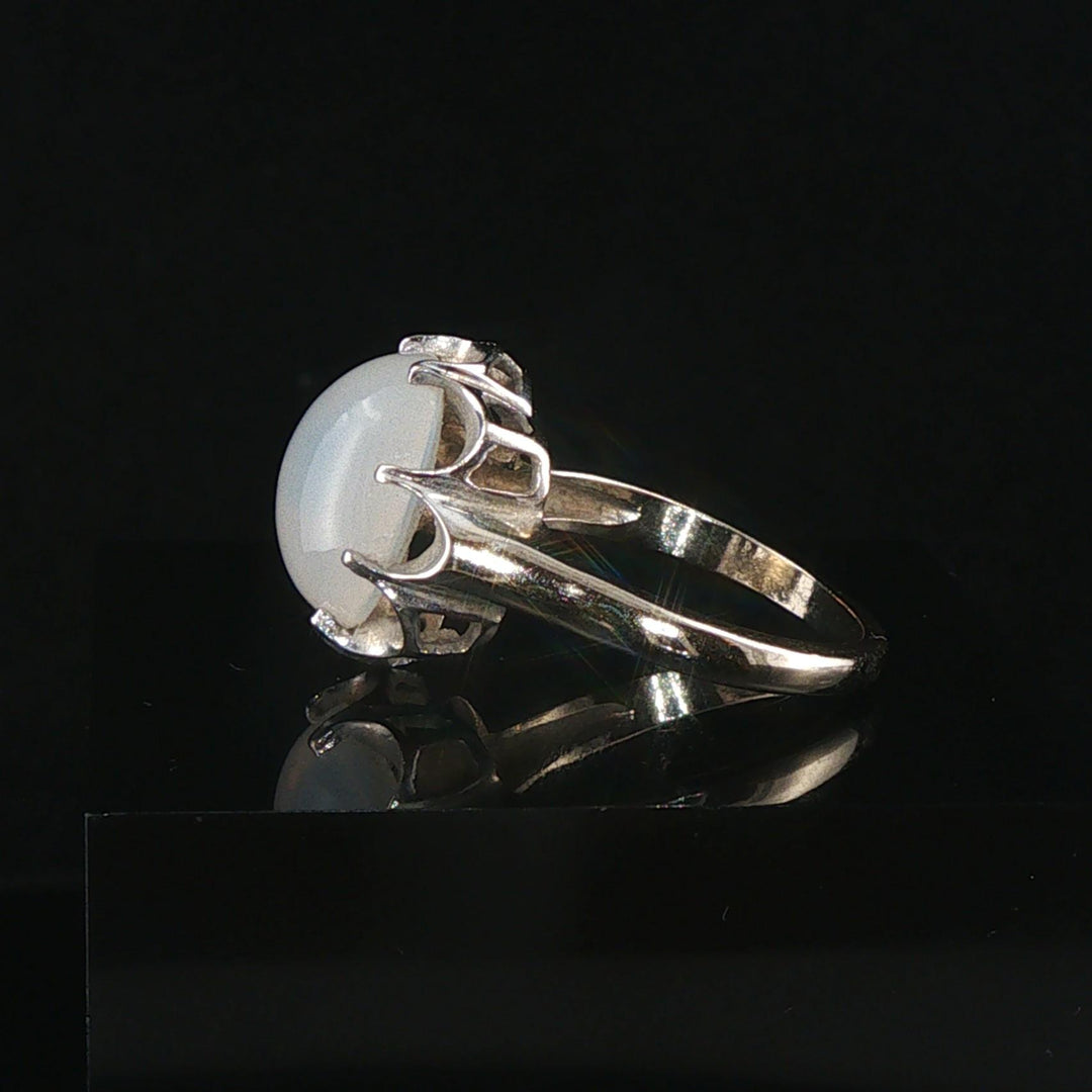 14k White Gold and 4.34ct Oval Cabochon Moonstone Vintage Ring Size 6.5