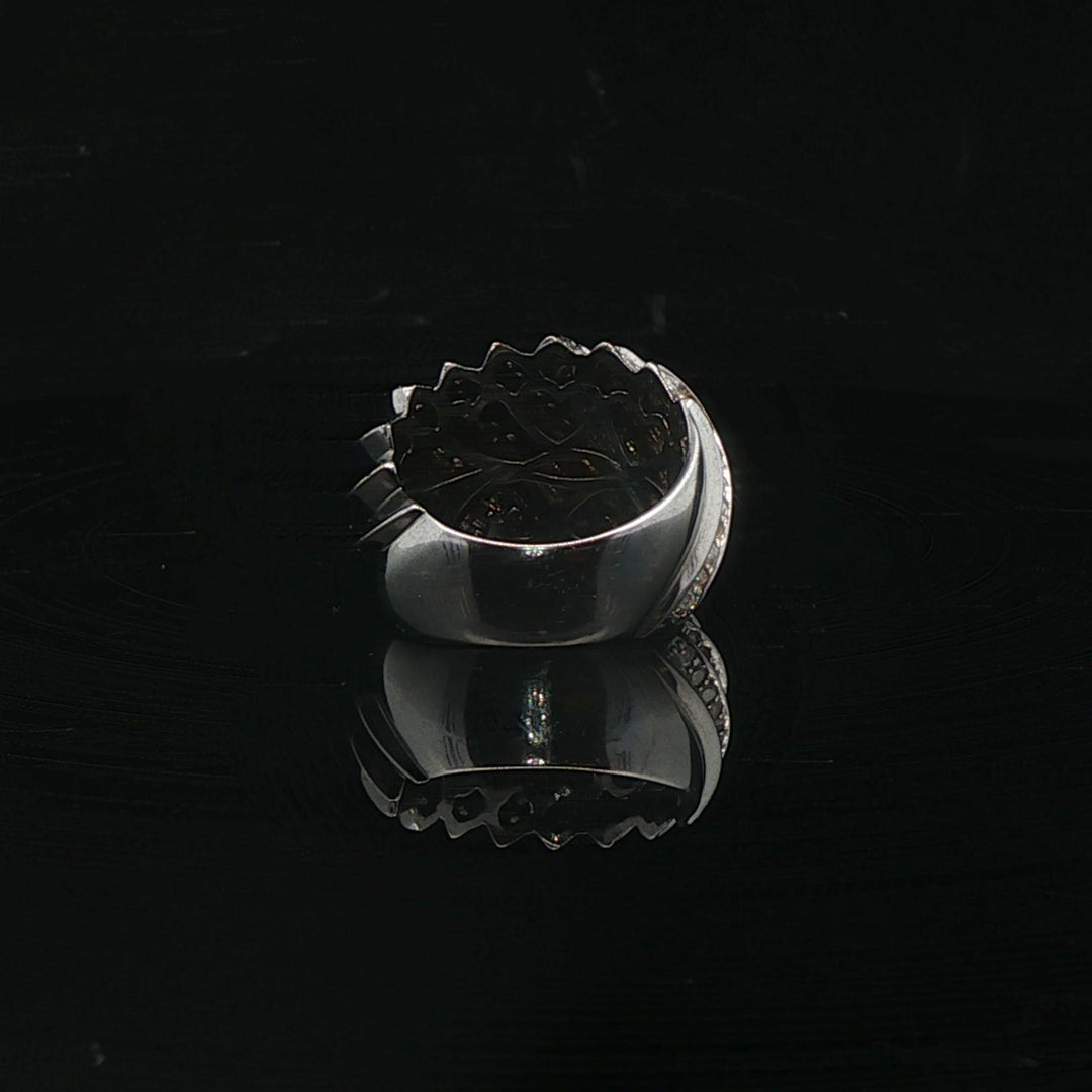 14k White Gold and 1cttw Diamond 13.3g Heavy Fancy Ring Size 7