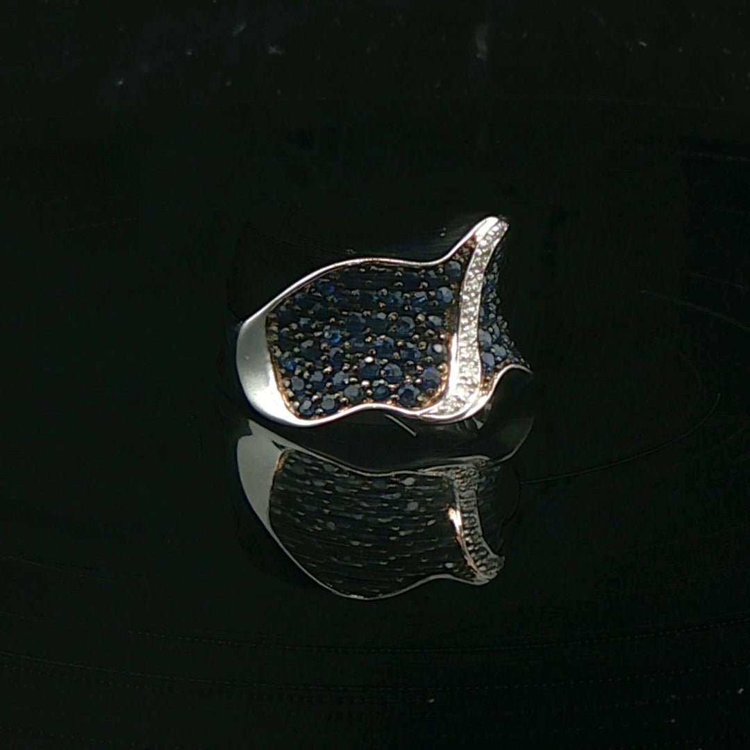 14k White Gold Blue Sapphire and Diamond Curved Band Ring Size 7