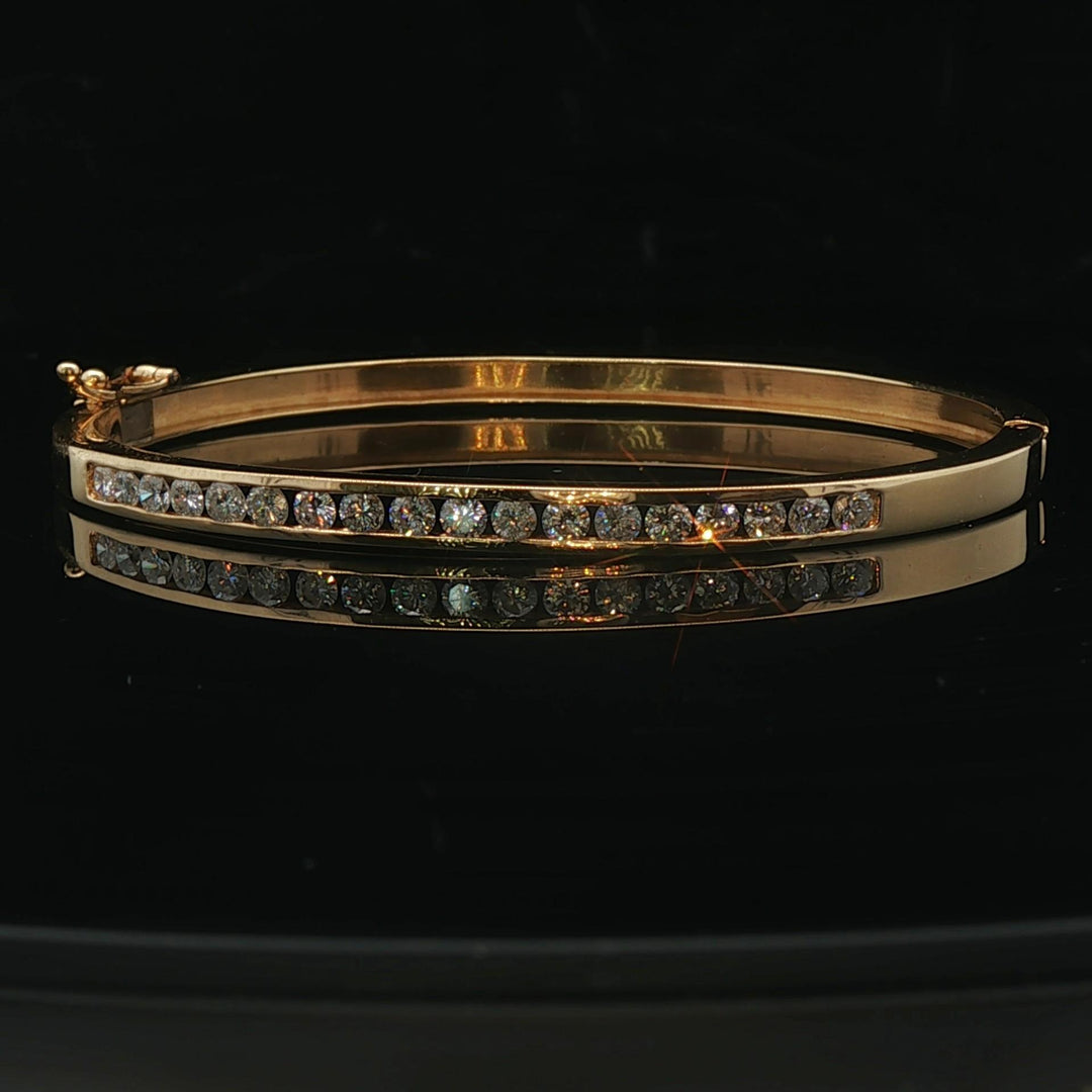 18k Yellow Gold and 1.10cttw Diamond Solid Bangle Bracelet 6.5"
