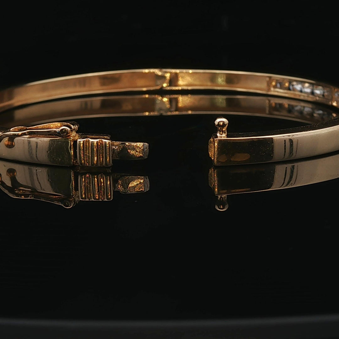 18k Yellow Gold and 1.10cttw Diamond Solid Bangle Bracelet 6.5"