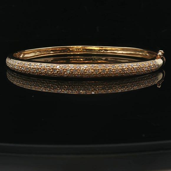 18k Yellow Gold and 1cttw Pave Diamond Solid Bangle Bracelet 6.75