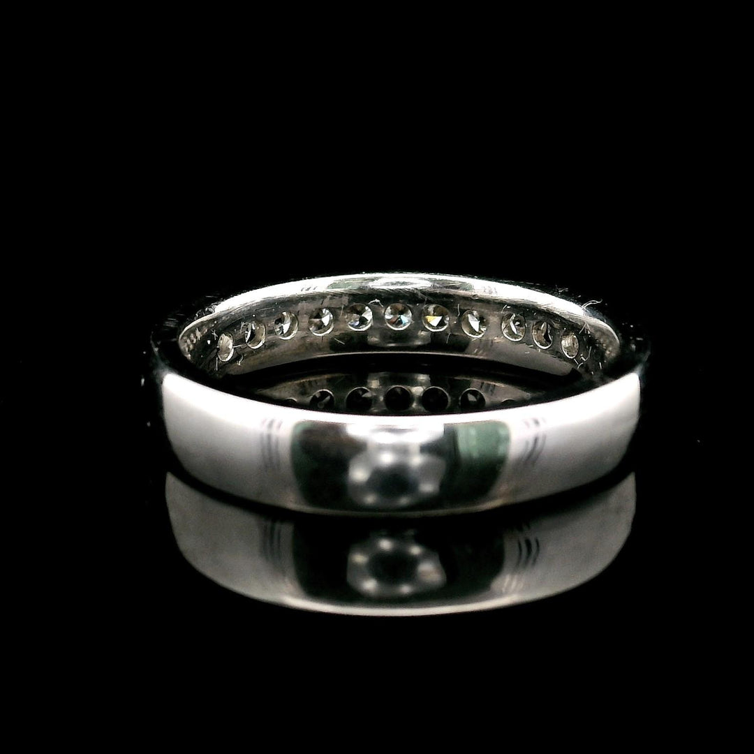 18k White Gold and 0.50cttw Channel Set Diamond Band Ring Size 5